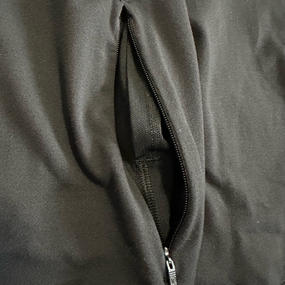 ✨Lululemon Run Briskly 1/2 Zip Black size 6 - Picture 9 of 11